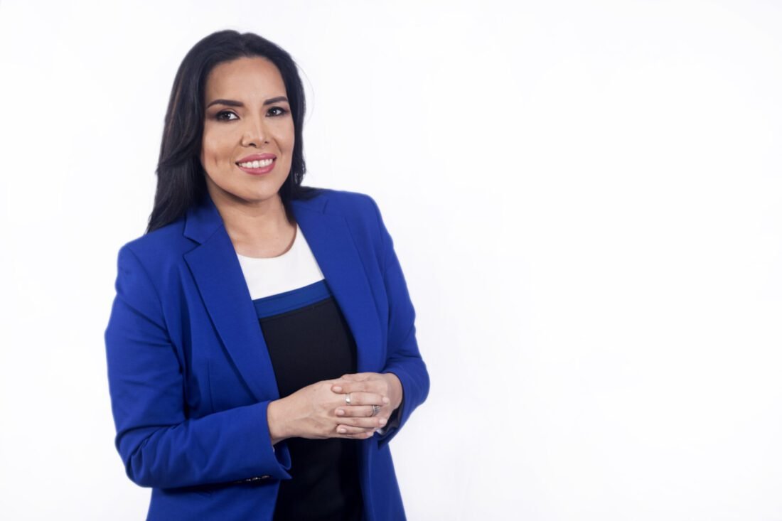 Sonia Yánez Blum — foto oficial de prensa
